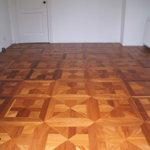 Tapis-Panelenvloer-Afzelia-gelakt